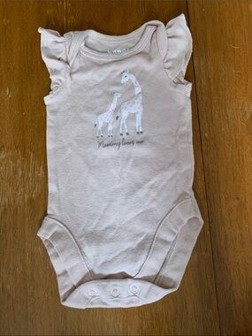 😊FREE😊 Bundles Baby Place Ruffle-Sleeve Pink Giraffe One-Piece Bodysuit